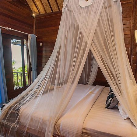 Tawe Ocean Blue Villa Lembongan Exterior photo