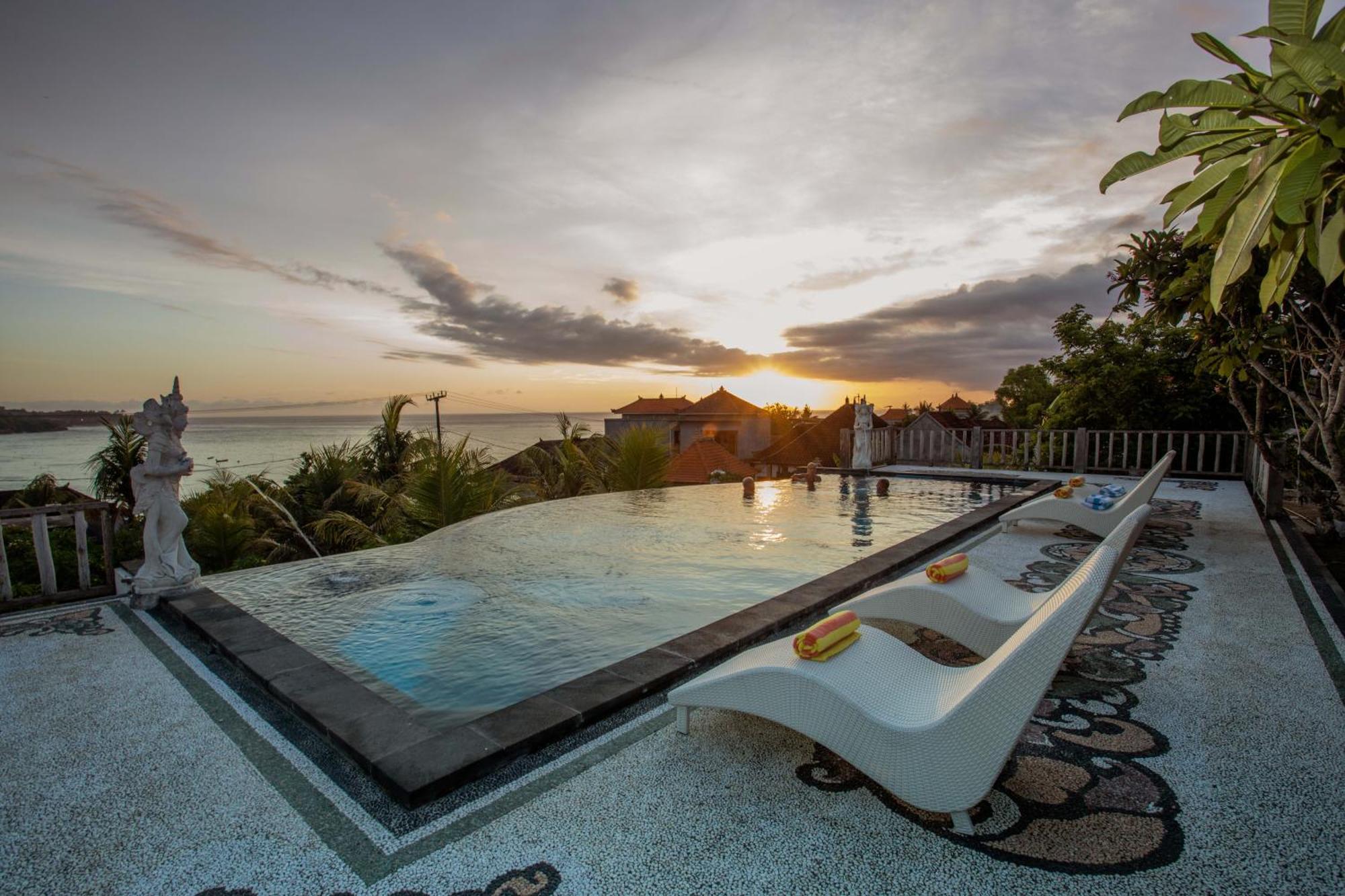 Tawe Ocean Blue Villa Lembongan Exterior photo